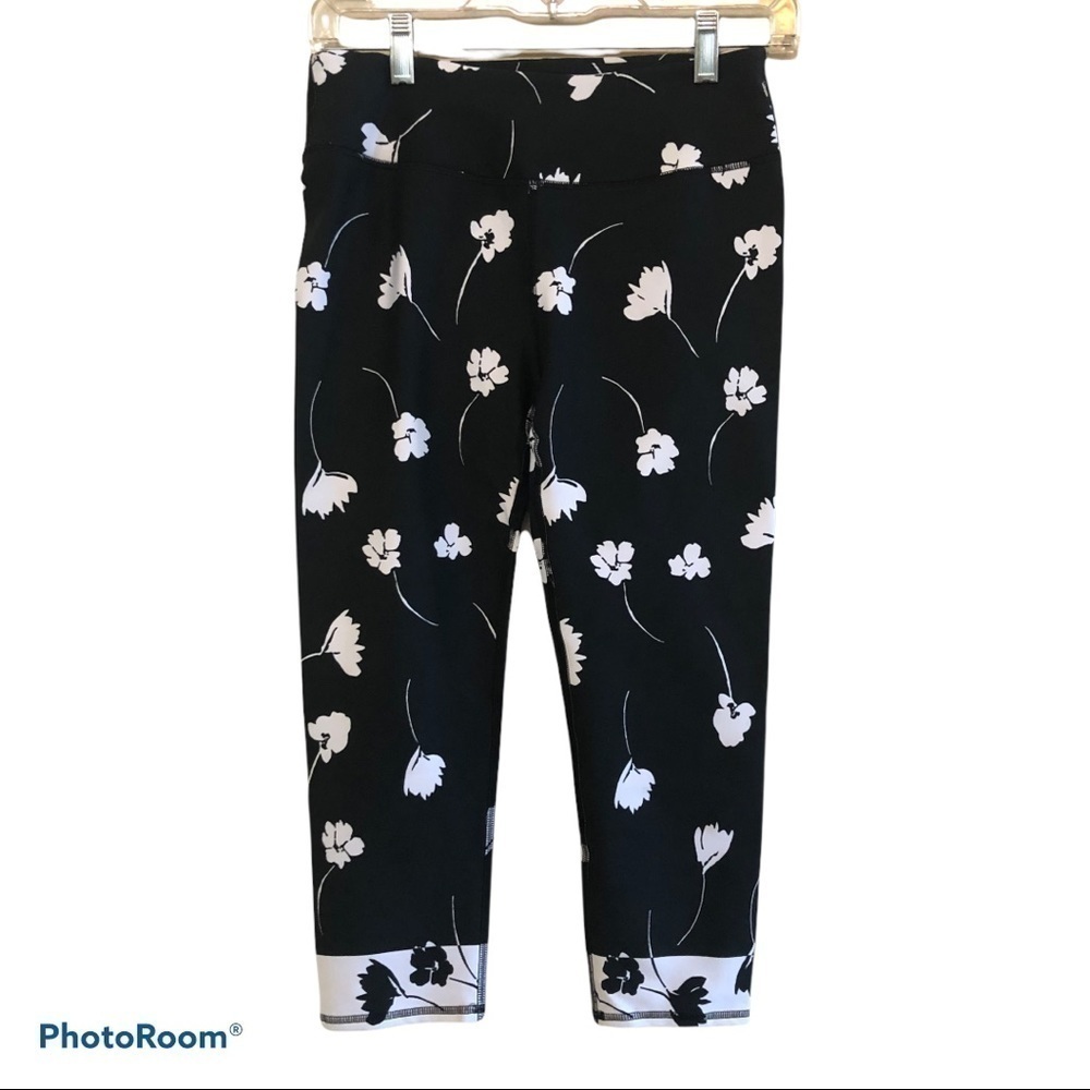 Fabletics Salar Capri Floral Printed Leggings Size S/6